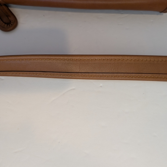 90s Vintage Coach Saddle Bag In British Tan - GUC - Picture 11 of 11